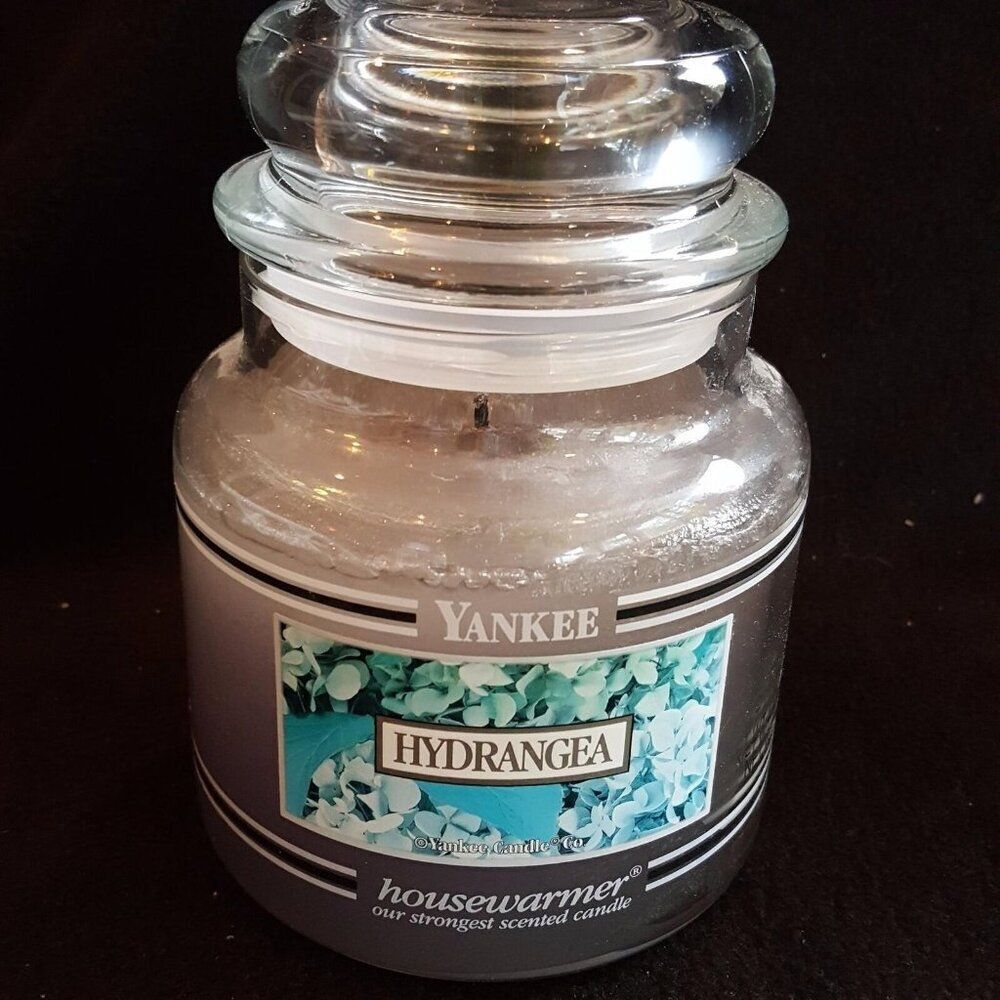 Yankee Candle Retired Black Band Hydrangea Housewarmer 14.5 oz Jar Rare